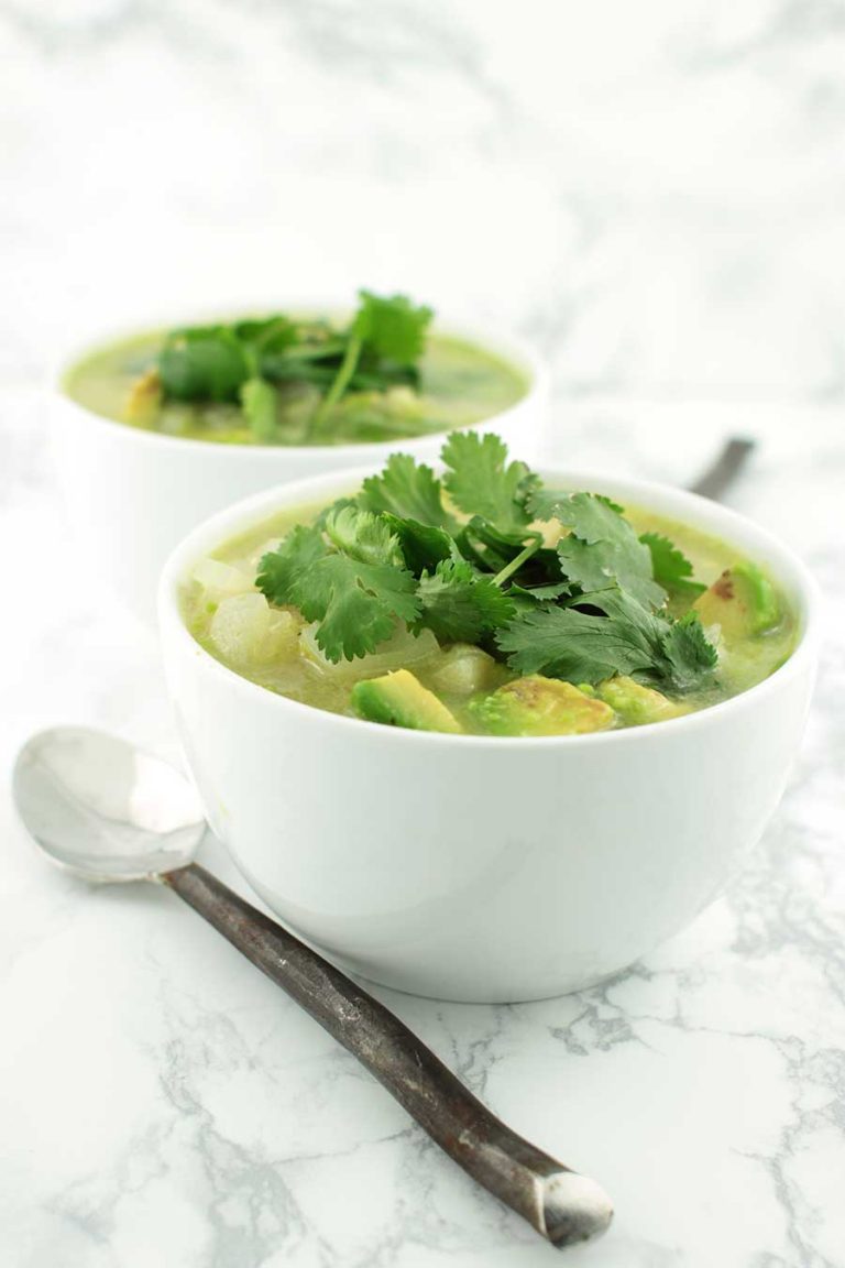 Avocado Soup with Chicken and Lime