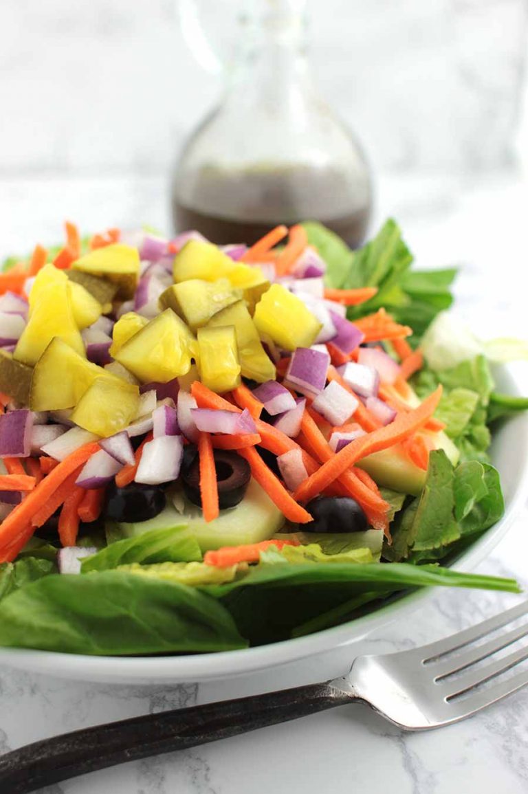 Veggie Delight Salad with Balsamic Vinaigrette