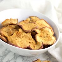 Cinnamon Apple Chips recipe from acleanplate.com #paleo #aip #autoimmuneprotocol