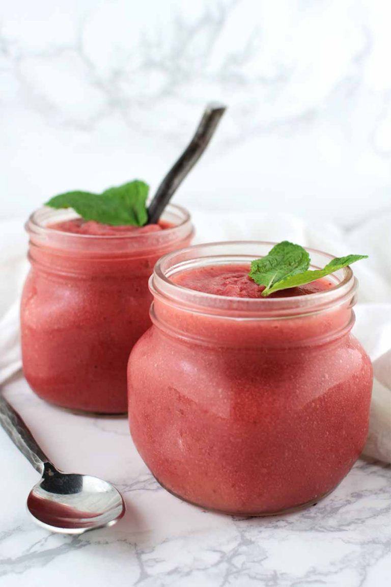 Strawberry Applesauce recipe from acleanplate.com #aip #paleo #autoimmuneprotocol