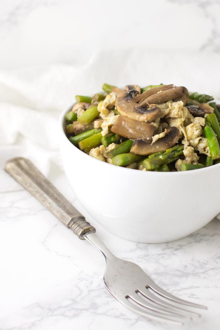 Asian Asparagus and Zoodle Salad