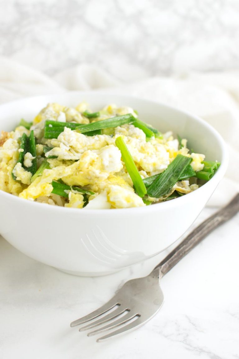 Scrambled Eggs with Cauliflower Rice